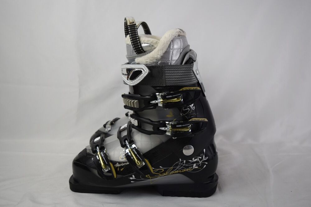 salomon divine 6 womens ski boots S/Pro MV 90 Women's 2024 At a soft 55 flex this is an easy boot to push around the hill Salomon Women's Divine 770 |