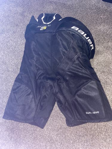 Senior Medium Bauer  Supreme 2S Hockey Pants