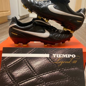 Nike Tiempo Legend III FG soccer shoes, Men Size 7, Women 8, with carry bag