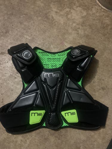 New Medium Maverik M3 Speed Pad Shoulder Pads