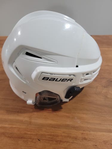 Used Medium Bauer Re-Akt 75 Helmet