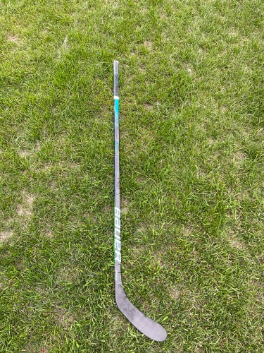 Senior Left Hand P28  Nexus Geo Hockey Stick