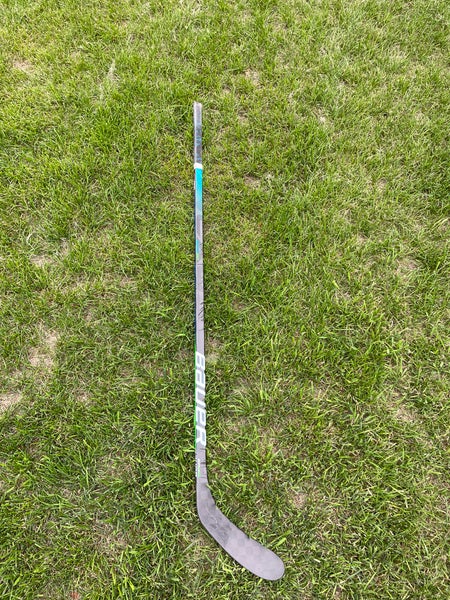 Senior Left Hand P28 Nexus Geo Hockey Stick