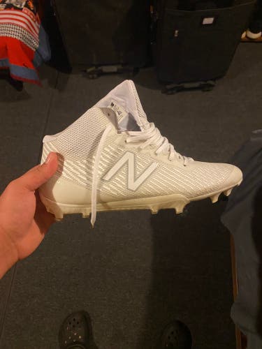 White Used Size 11.5 (Women's 12.5) New Balance Burn X Mid