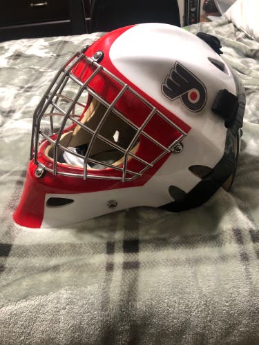 Wall goalie mask