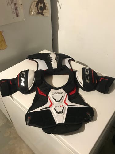 CCM Women's Jetspeed FTW Senior Shoulder Pads-medium