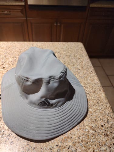 Adidas grey Aeroready Bucket Hat used Adult OSFA