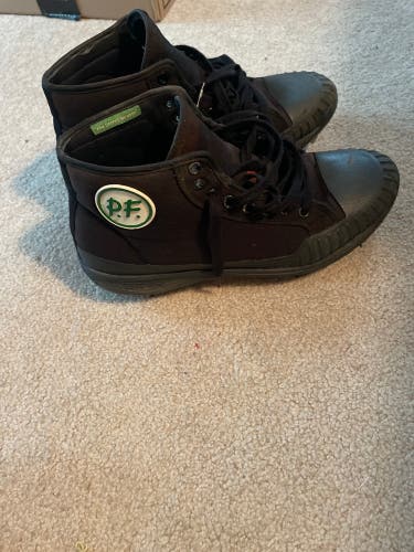Used Size 9.5 (Women's 10.5) New Balance Pf Flyers