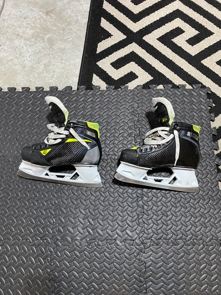 Used Graf Ultra G9035 Goalie Skates size 10