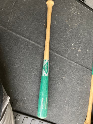 Dinger 29 in wood bat