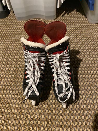 Senior Used Bauer Vapor X700 Hockey Skates Regular Width Size 5.5