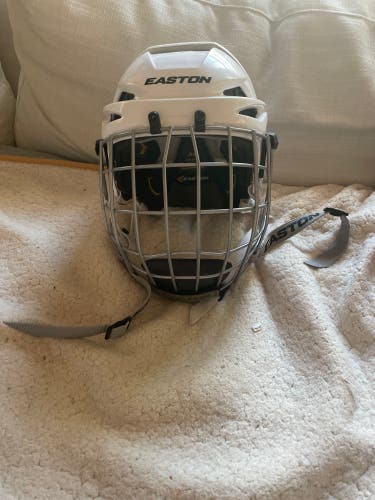 Used Medium Easton E400 Helmet