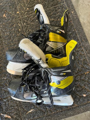 Used Bauer Regular Width Size 5 Supreme 3S Hockey Skates