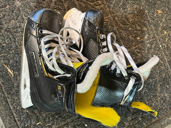Used Bauer Regular Width Size 4.5 Supreme S27 Hockey Skates