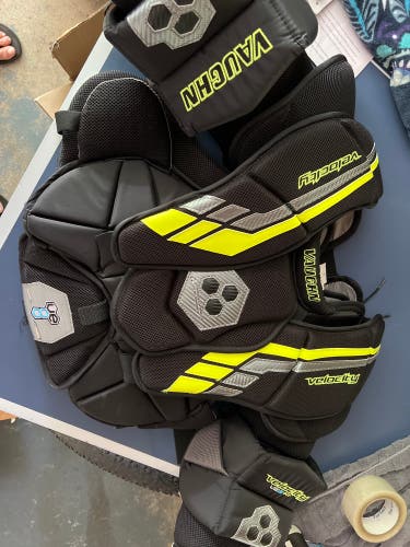 Used Large Vaughn Velocity VE8 Int Goalie Chest Protector