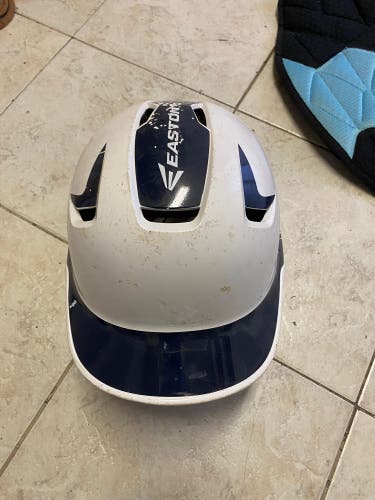 Used 7 5/8 Easton Z5 Batting Helmet