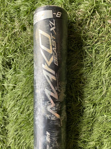 Used USSSA Certified Easton (-8) 23 oz 31" Mako Beast Bat