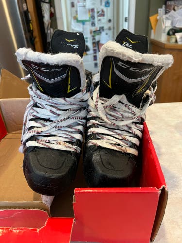 Used CCM Regular Width Size 5.5 Tacks Vector Plus Hockey Skates