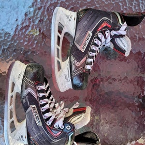 Junior Used Bauer Vapor X70 Hockey Skates Regular Width Size 4