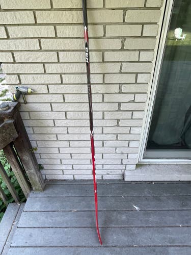 Senior Right Handed Mid Pattern Pro Stock RBZ Superfast Hockey Stick