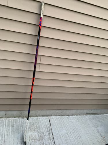 Intermediate Right Handed CCM JetSpeed FT 475 Hockey Stick P28