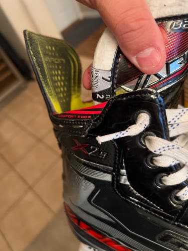 Used Bauer Size 7 Vapor X2.9 Hockey Skates