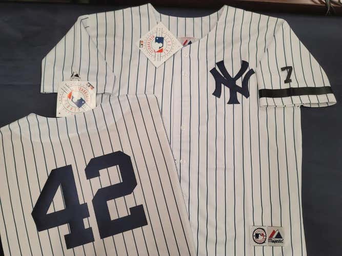 Majestic New York Yankees MARIANO RIVERA 1995 Baseball JERSEY White P/S w/#7 (Mantle)