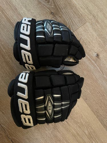 Bauer 10"  Nexus 800 Gloves