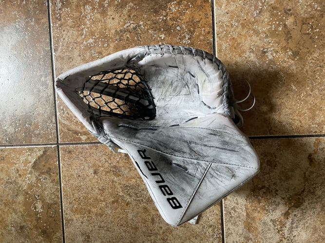 Bauer Vapor 3X Goalie Hockey Glove Senior