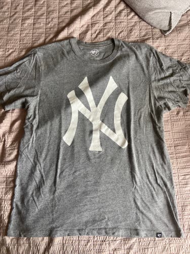 NY Yankees ‘47 Big Logo T-Shirt (L)