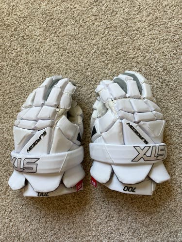 Used Player's STX Surgeon 700 Lacrosse Gloves 12"
