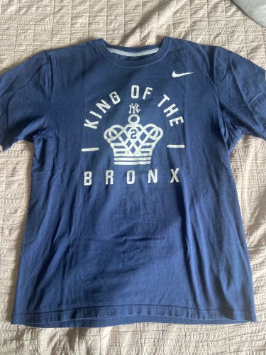 NY Yankees King of the Bronx Derek Jeter T-Shirt (L)