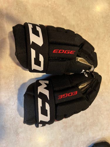 CCM Edge 10” hockey gloves