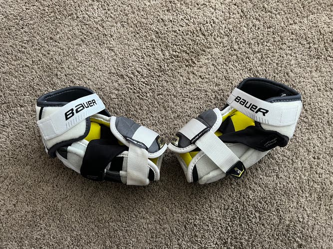 New Medium Bauer Supreme S170 Elbow Pads