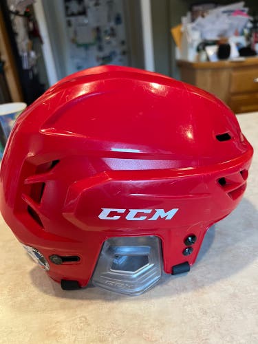 CCM Tacks 710 Helmet Medium, Red