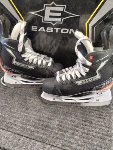Junior New Easton EQ40 Hockey Skates Regular Width Size 5