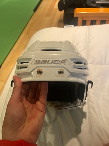 Used Medium Bauer Re-Akt 100 Helmet
