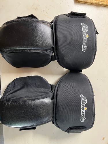 Used Brian's Goalie Knee Guards