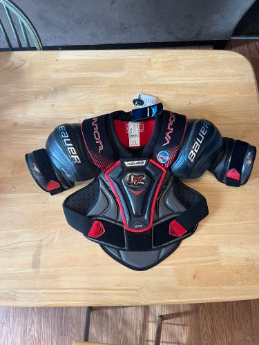 Brand New Senior Medium Bauer Pro Stock Vapor 1X Lite Shoulder Pads