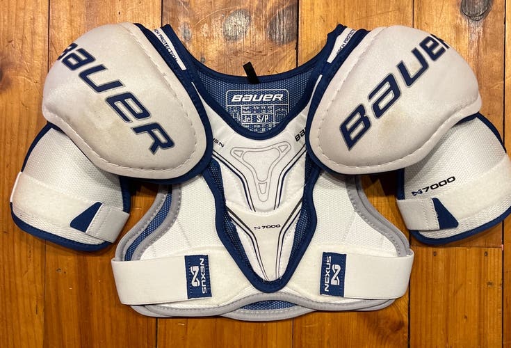 New Small Bauer Nexus 7000 Shoulder Pads