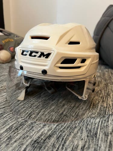 Pro stock ccm resistance helmet (size M/L)