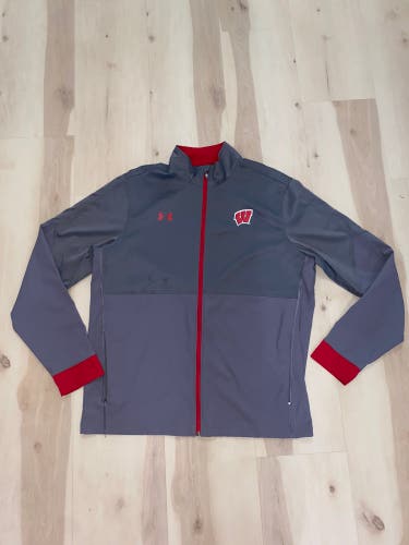 Wisconsin Badgers Under Armor Men’s Large Light ActiveWear Jacket