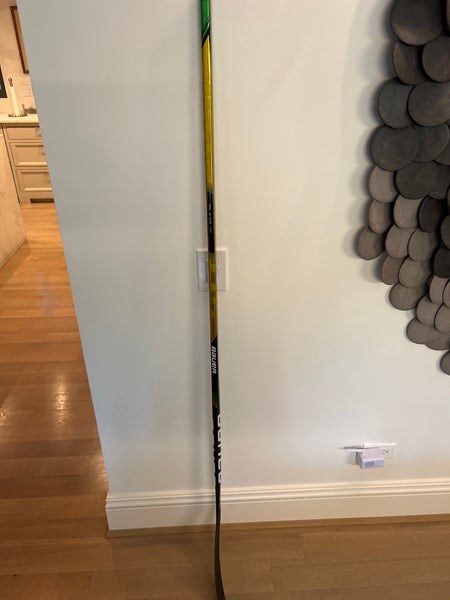 Senior Right Handed P92 Supreme UltraSonic Hockey Stick