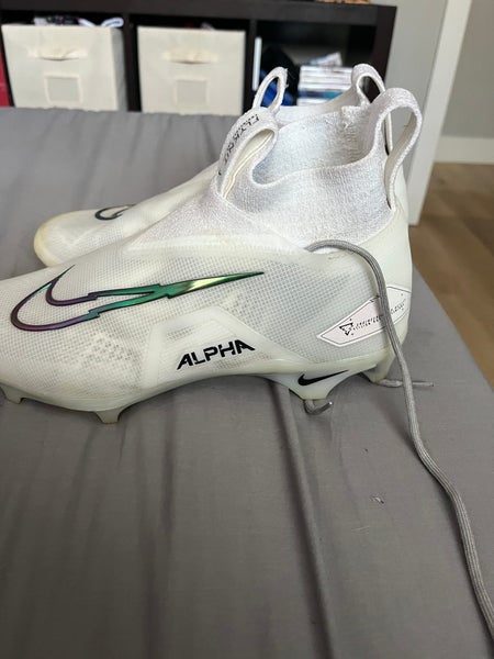 Men's Molded Cleats High Top Alpha Menace Elite 3
