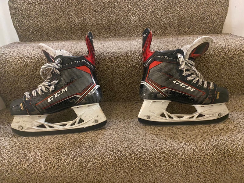 Used CCM Regular Width Size 4 JetSpeed FT1 Hockey Skates