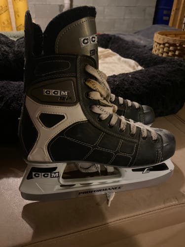 Used CCM  Size 9 92 Hockey Skates