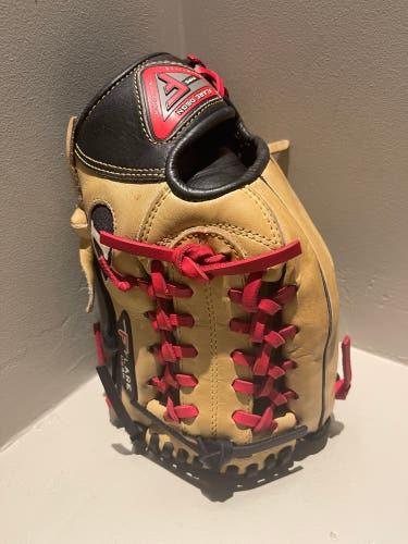 ***RARE GLOVE*** LouisvilleSlugger 11.5" TPX Pro Flare Series FLS1150 Custom Laces