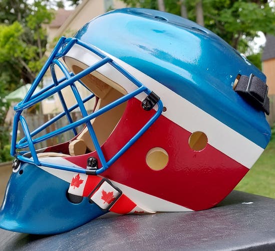 Senior Vaughn  7700 Goalie Mask