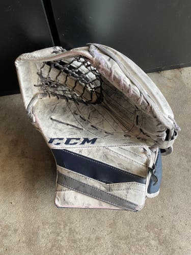 Used 3.9 Goalie Glove