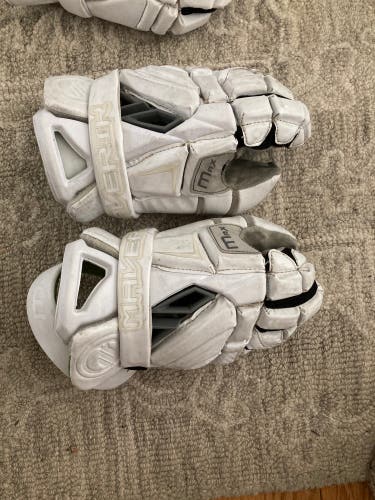 Maverick max goalie gloves